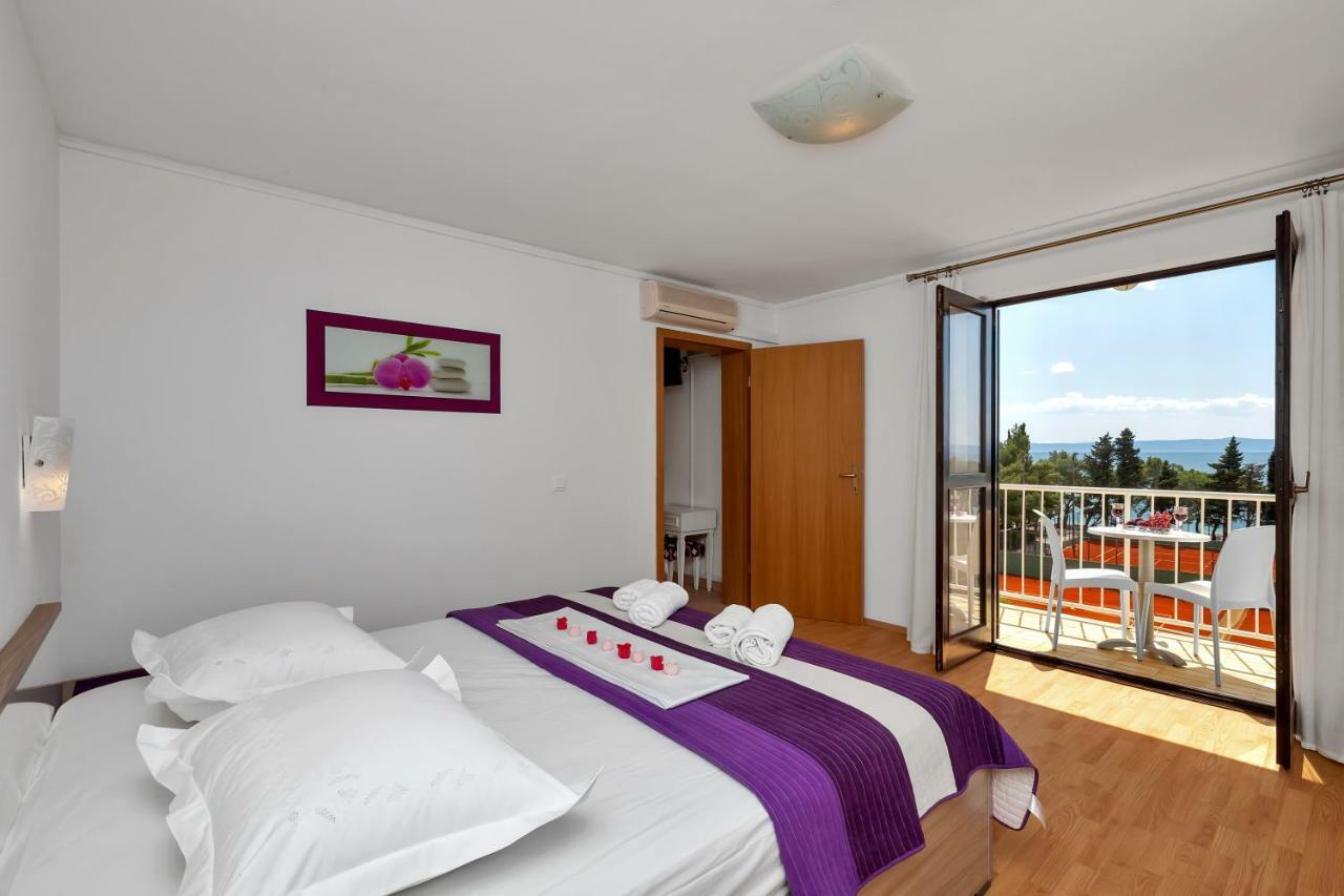 Apartments Ratko Tucepi Exterior photo