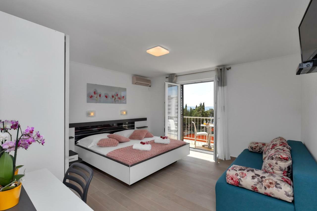 Apartments Ratko Tucepi Exterior photo